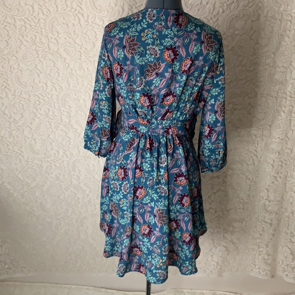 ❌SOLD❌Torrid Wrap Tunic Top Blue Floral - Picture 9 of 10